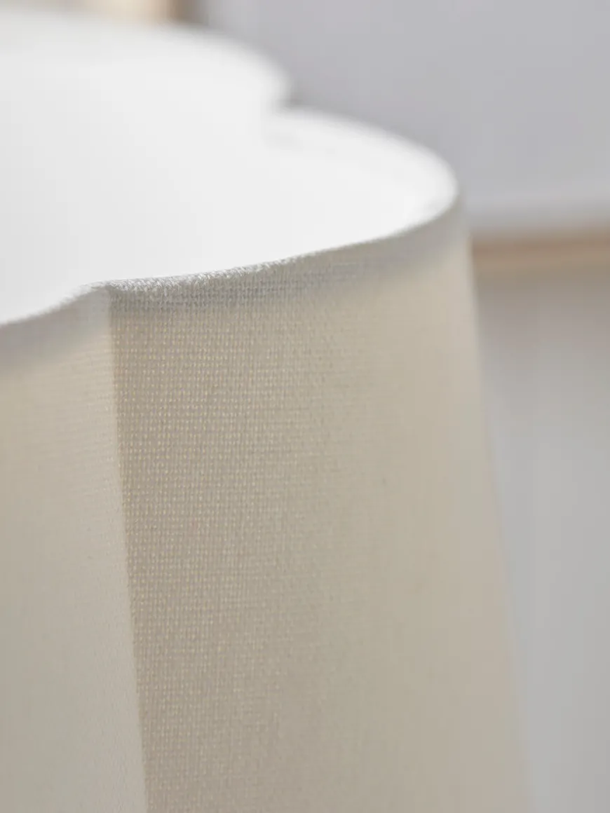 Tapered Scalloped Edge Shade