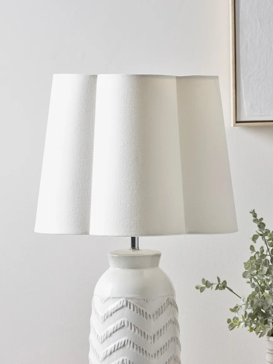Tapered Scalloped Edge Shade