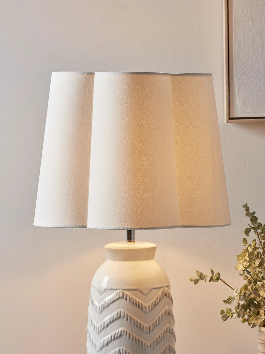 Tapered Scalloped Edge Shade