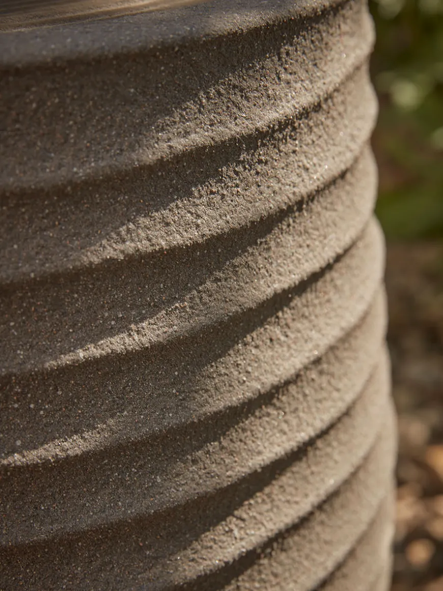 Textured Wavy Water Fountain - Mocha