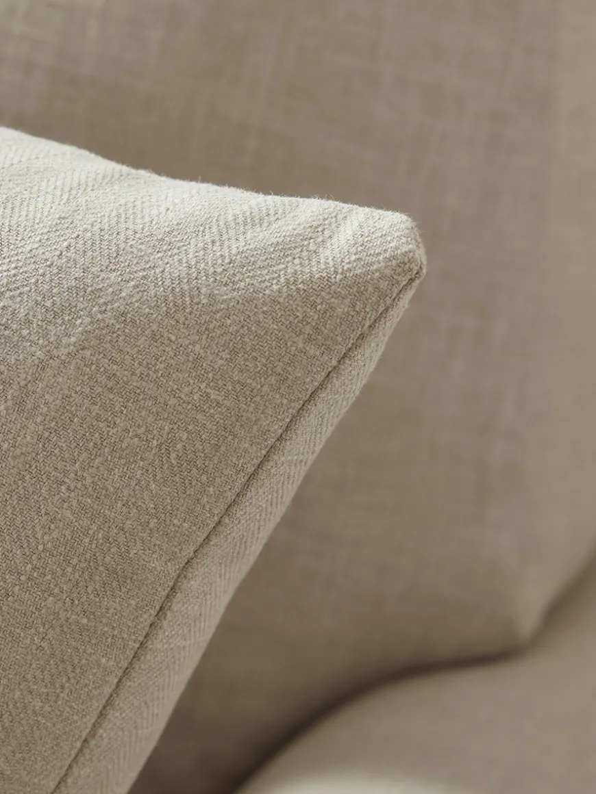 Visby Armchair