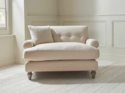 Visby Loveseat