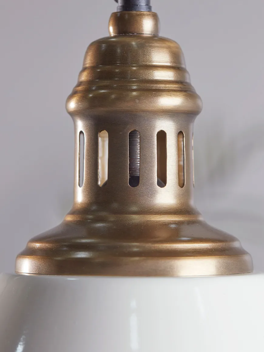 White & Brass Metal Pendant