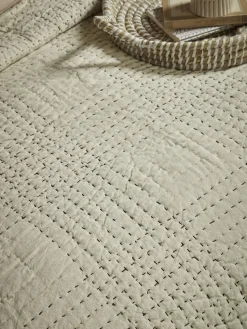 Yvoire Throw