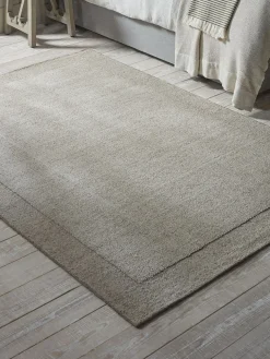 Zanele Rug